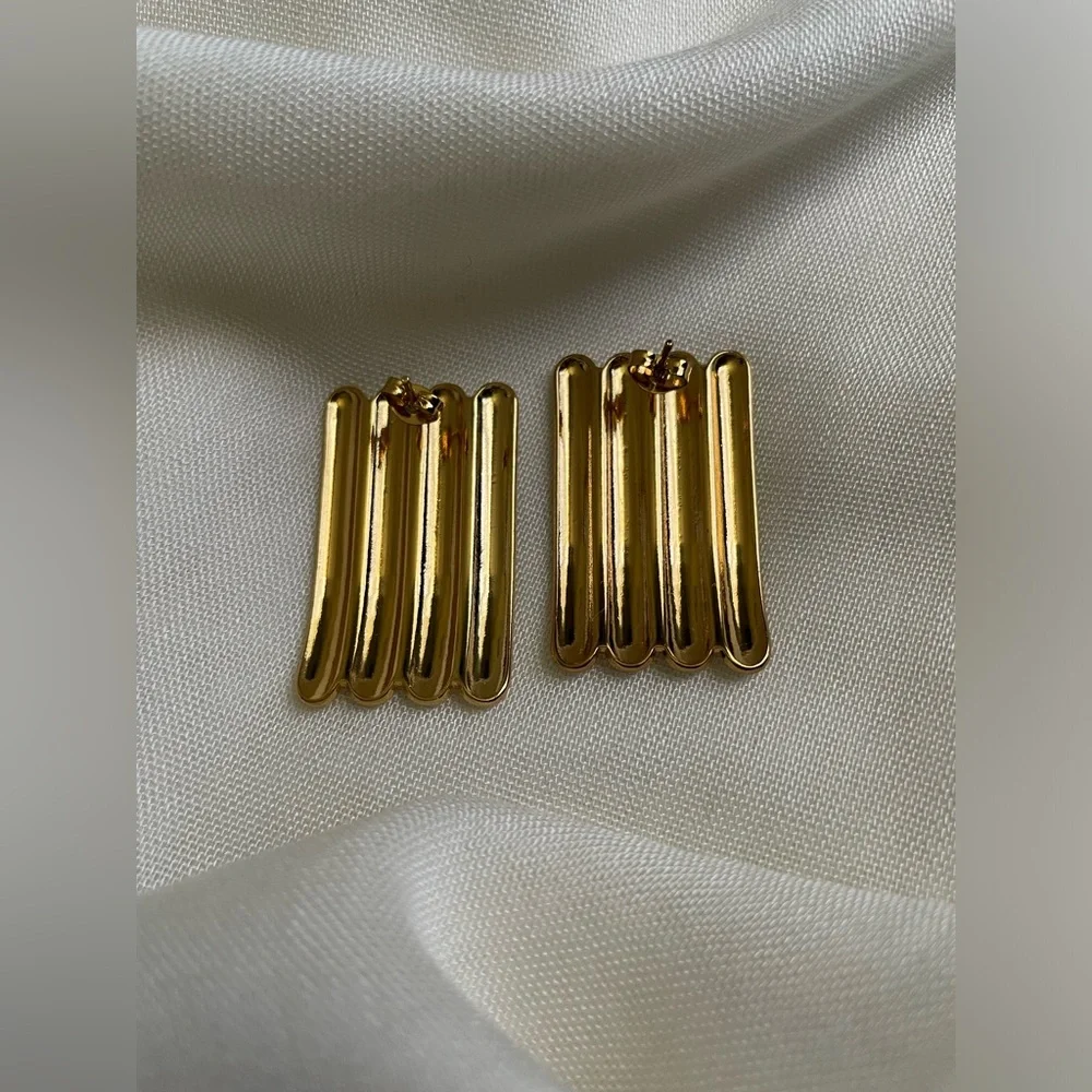 18K Gold-Plated Textured Rectangular Earrings